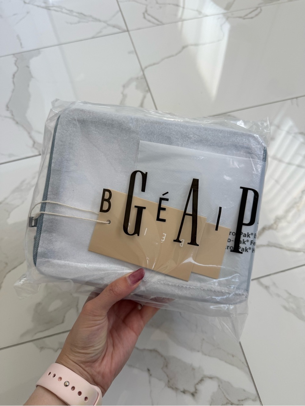 BEIS x Gap Passport & Luggage Tag Set - Picture 5 of 5